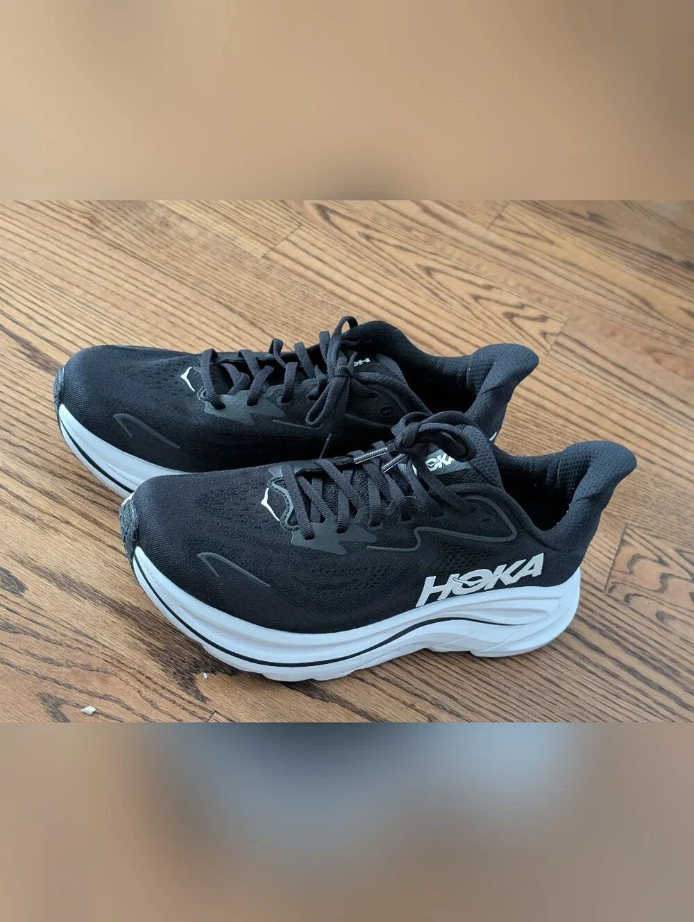 HOKA Clifton 10